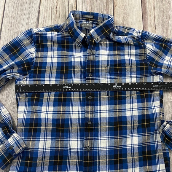 Eddie Bauer Plaid Men’s Medium Long Sleeve Button-Up Classic Fit Shirt. - Picture 4 of 5
